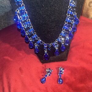 new blue glass blue crystal in silver tone settings